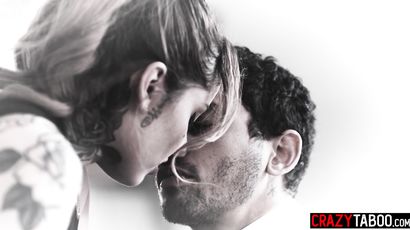 Sex Addicted Babes Fucks Lucky Therapist