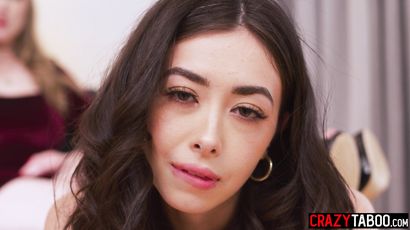 Sex Toy Chloe Surreal For Dominant Mom