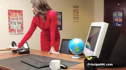 Face And Slit Making Love Luscious Soccer Cougar In The Office