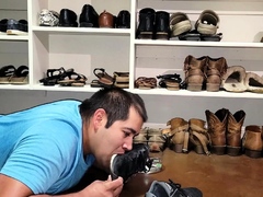 All American Foot Worship   Rachels Dirty Shoe Cleaner