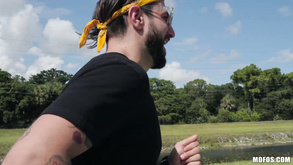 American Runner Seduced Latina Hottie Valentina Jewels