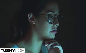 Babe Is Prepares To Enjoy In Sensual Anal Fuck