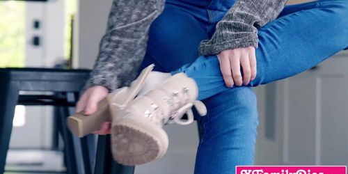 Bubble Butt MILF Teacher Alex Coal Fucked By Her Big Dick Student