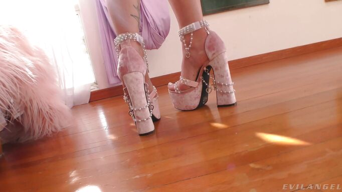 Horny Shemale Playing With Herself