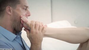 Aiden Ashley   Hot Blonde MILF Gets Fucked