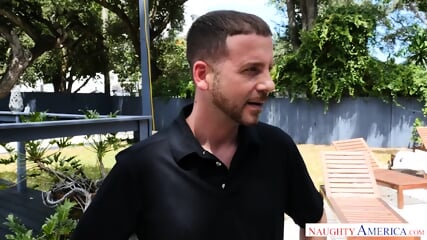 Sloan Harper Fucking In The Living Room With Her Big Tits