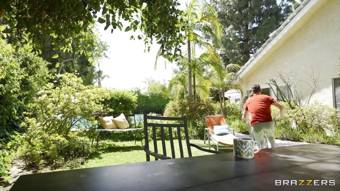 Two Horney Teens Get Squirting