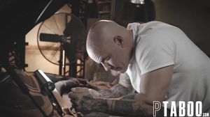 Teen Autumn Falls Car Breaks Down And She Accepts Help