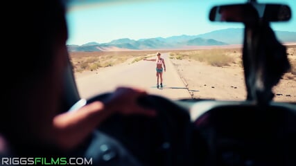 Fit Kitty Gets Creampied In The Desert