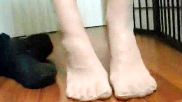 European Chick Kandii Kiss Shows Off Her Nice Ass