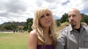 Babe Stare   Housewife Explores Everything In This One On One Video That Ends In A Facial Cumshot