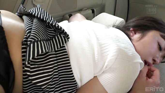 Yuka Loves Sex On The Backseat
