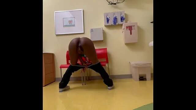 Ebony MILF Squeezes Out A Geyser In The Hospital