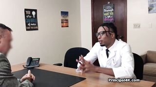 Anteprima Del Video: Ebony Milf Milks Interracial Cock Duo