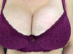 Big Boobs MILF Do A Tit Fuck