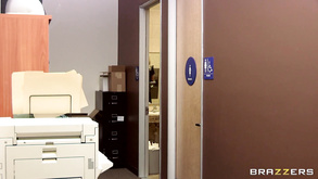 Bored Office Lady Gets Her Satisfaction In The Office