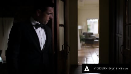 MODERN DAY SINS Groomsman ASSFUCKS Italian Bride Valentina Nappi On Wedding Day REMOTE BUTT PLUG