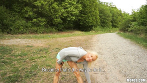 Desirable Blondie Had Sex In The Park