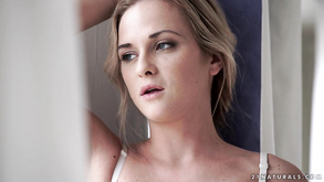 Luscious Feet In Steamy Stockings