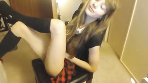 Webcamer Miss Alice Wearing A Plaid Skirt