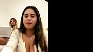 Noelia`s Webcam Show "Ask Me A Naughty Question"